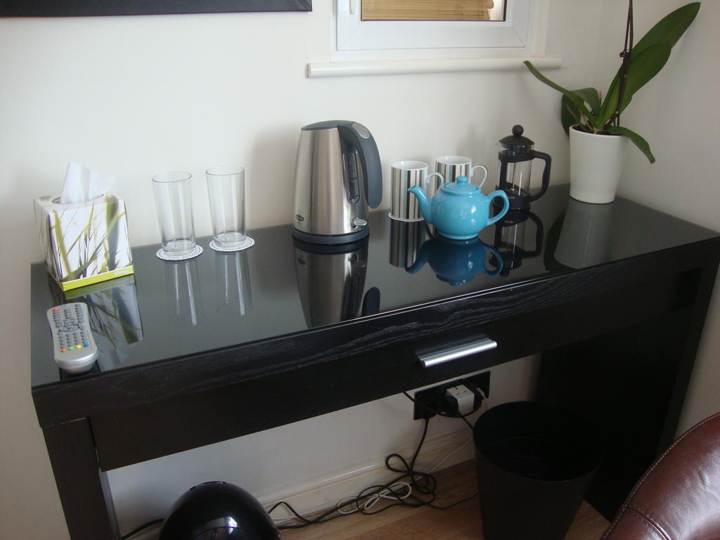 Canal View Bed And Breakfast Saxilby Oda fotoğraf